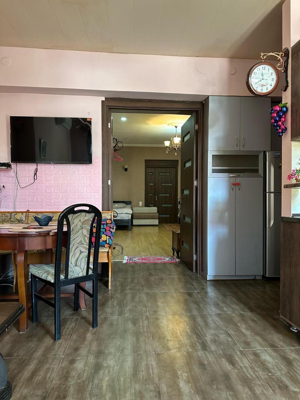 Historical Apartment In City Center Tbilisi Exterior foto